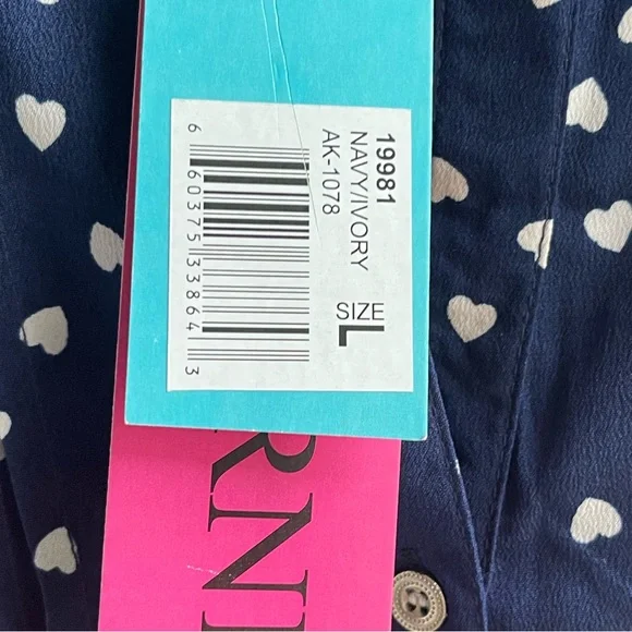 Oh Mamma Women’s Maternity Blue White Heart Pleated Button V Neck Back Tie SZ L - Picture 12 of 12